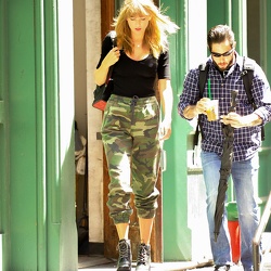 08-03 - Leaving her apartment in New York City - New York